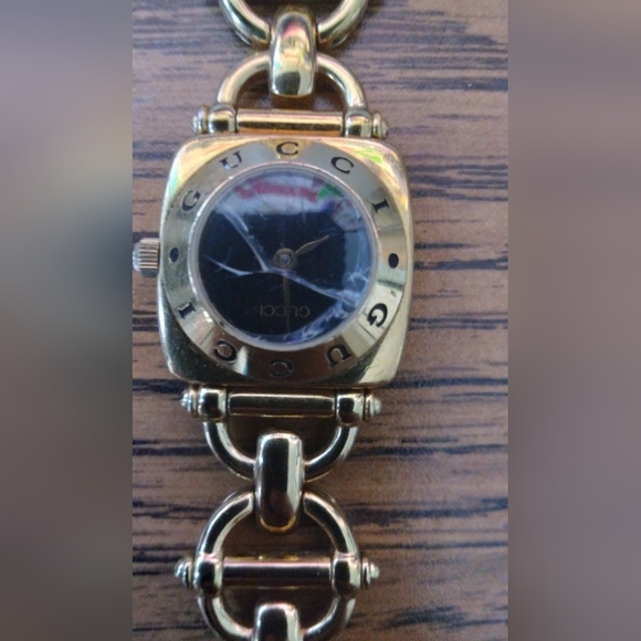 Gucci 6400L women's watch read description - Picture 5 of 9